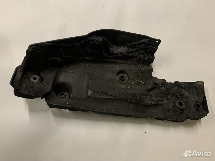 Декоративная крышка двигателя BMW X5 7788912 M57D3