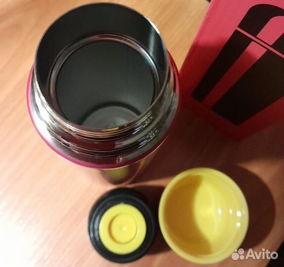 Стильный термос для горячих и холодных напитков