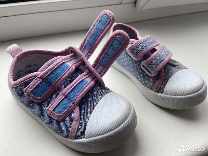 Кроссовки для девочки