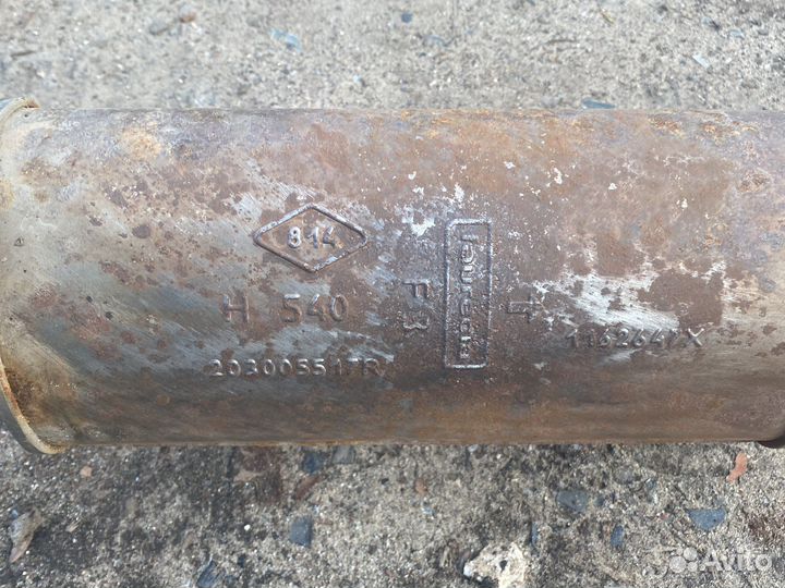 Ларгус резонатор с глушителем и катализатором