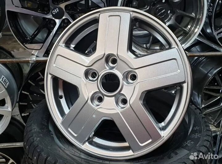 Диски Прома BUS 5x130 на Renault Master R16 d89,1