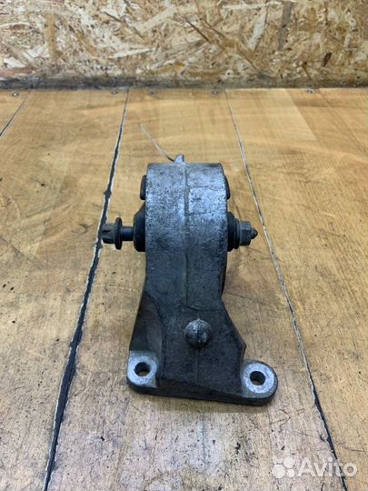 Подушка кпп Opel Vectra C Z19DTH