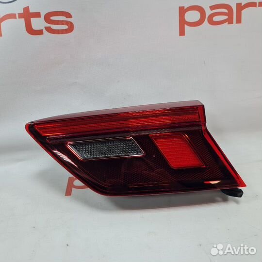 Фонарь задний правый внутренний задний правый