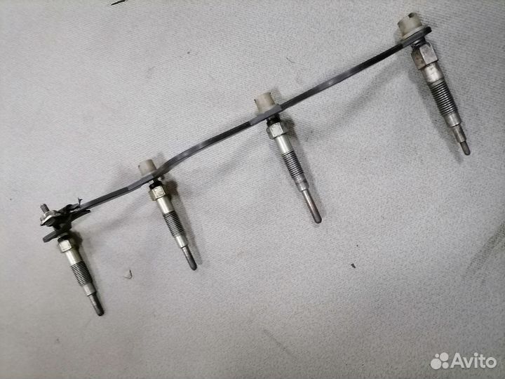 Свечи накала Nissan Bluebird LD20 2.0 1987 дизель