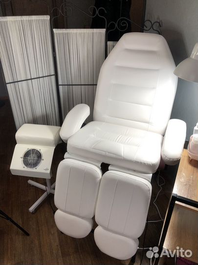 Кресло для педикюра с пылесосом