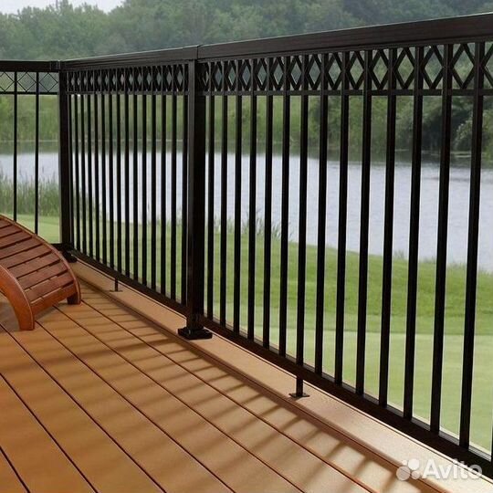 Забор из профильных труб с ковкой