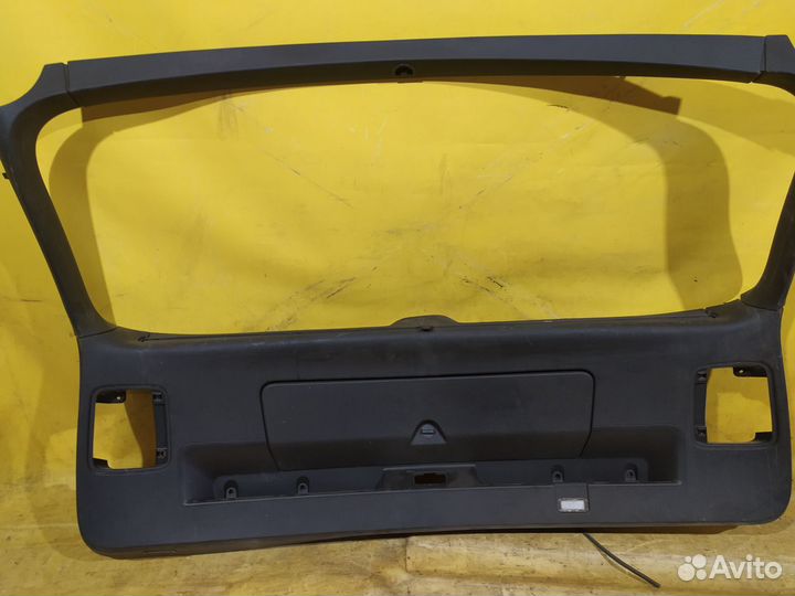 Обшивка крышки багажника Audi Q7 4L Ауди кью 7 ку