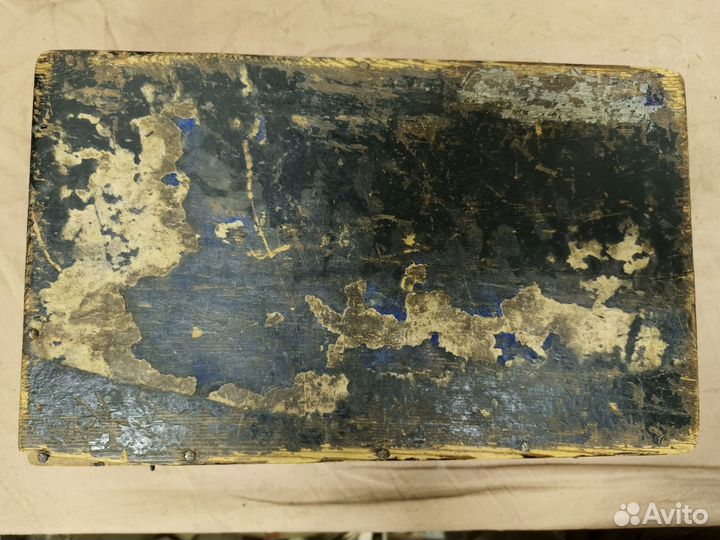 Деревянный сундучок