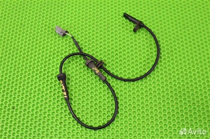 Датчик abs передний Nissan X-Trail TNT31 QR25DE