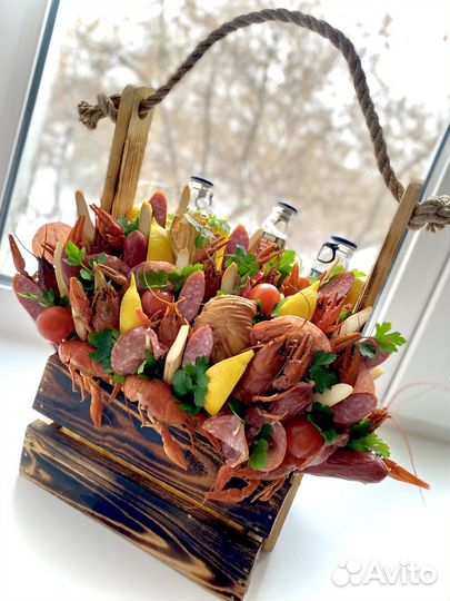 Ящик деревянный подарочный