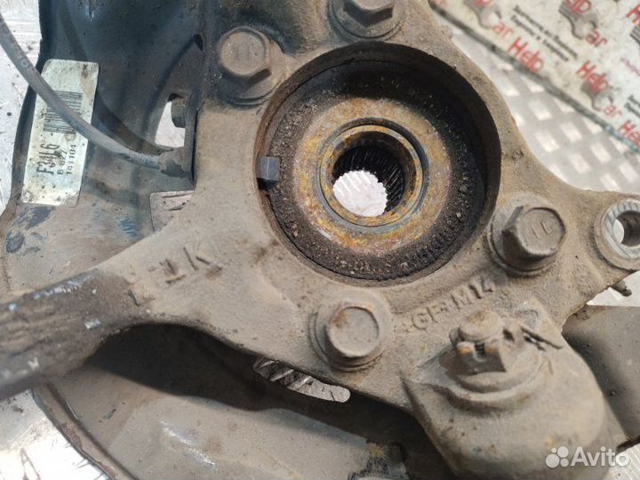 Ступица передняя левая Toyota Avensis ADT271