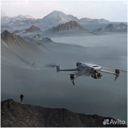 Квадрокоптер DJI Mavic 3 Combo