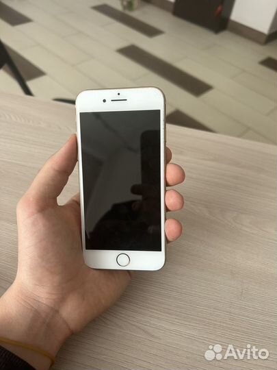 iPhone 8, 64 ГБ