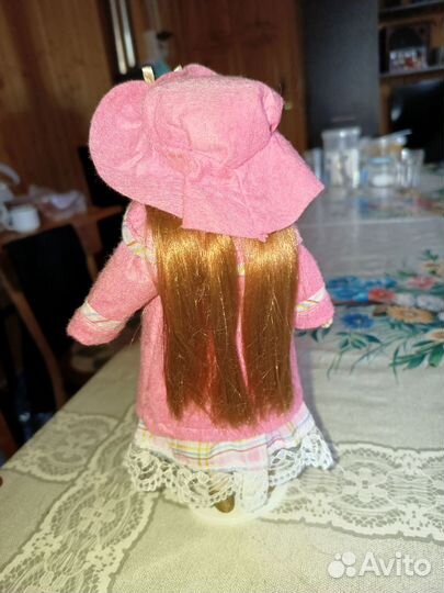 Кукла фарфоровая коллекционная