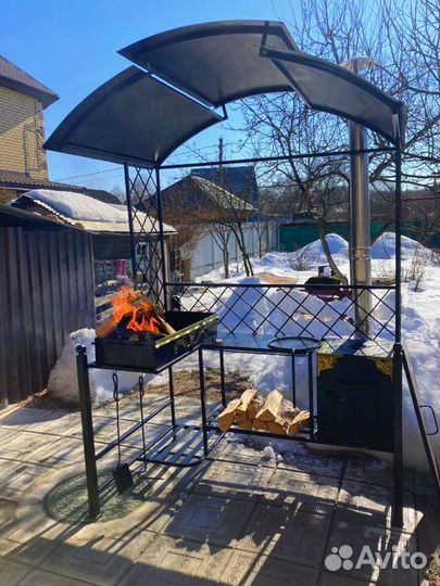 Мангал кованый с крышей