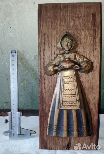 Бронзовое панно 