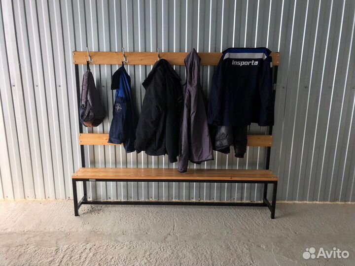 Скамейка для раздевалки спортивного клуба 2 метра