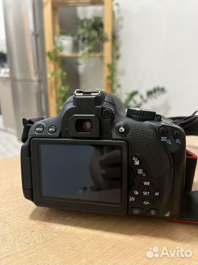 Зеркальный фотоаппарат canon eos 650d