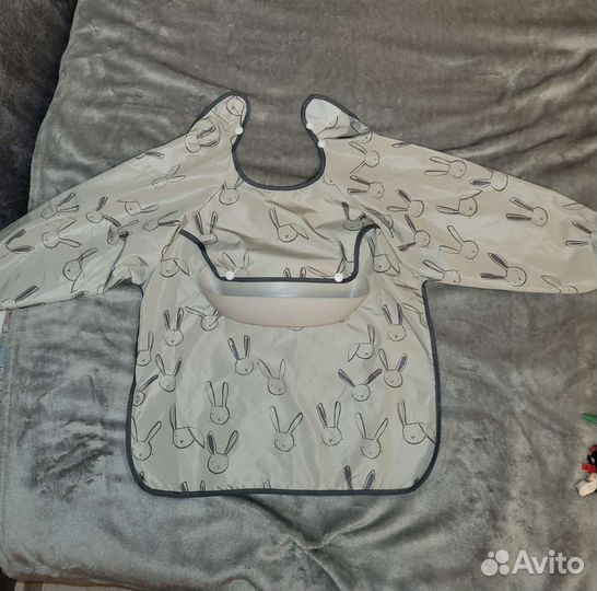 Слюнявчик нагрудник моющийся