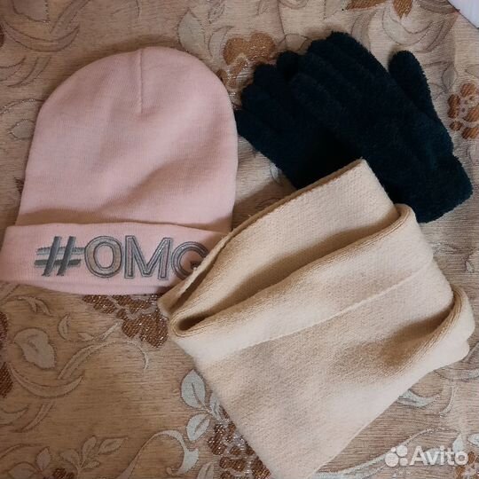 Шапка, шарф-хомут и перчатки