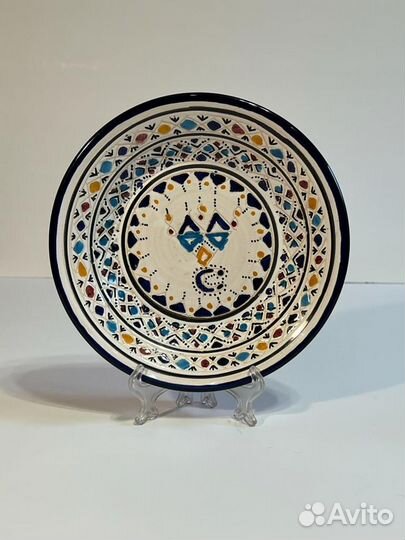 Тарелка с ручной росписью из Туниса