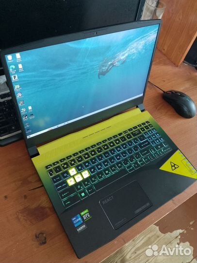 Игровой ноутбук MSI Crosshair 15 R6E