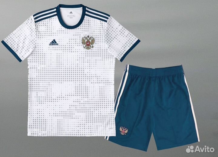 Футбольная форма сборной России белая