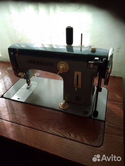 Швейная машина Чайка 2