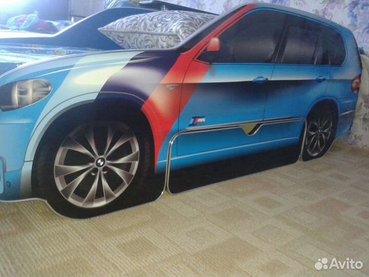 Детская кровать-машина