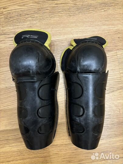 Щитки хоккейные