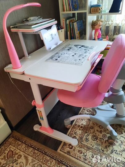 Детский письменный стол и кресло, регулируемые