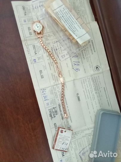 Золотые часы женские СССР новые