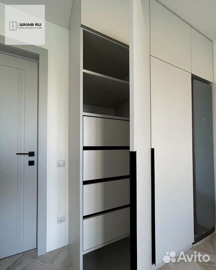 Шкаф распашной с фрезерованными фасадами