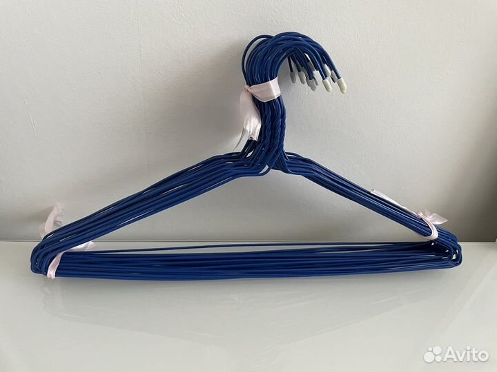 Вешалки плечики металлические для одежды 29 штук