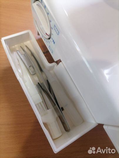 Оверлок Merrylock 005