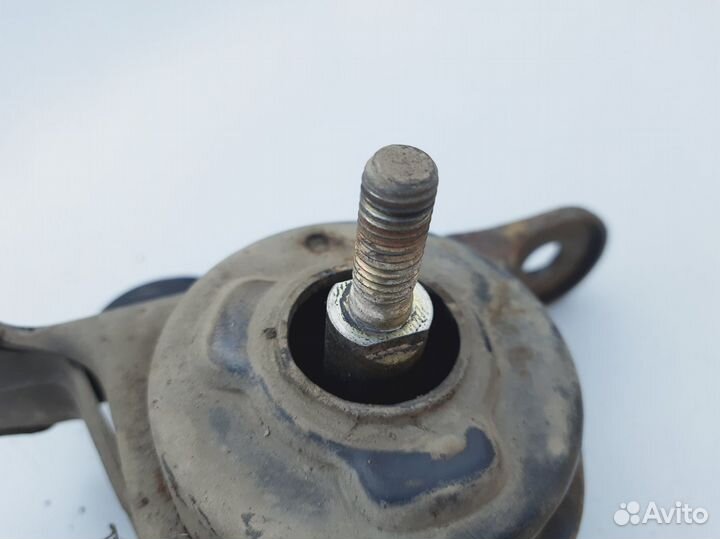 Опора двигателя Ford Mondeo 1