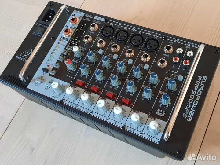 Новый микшер-усилитель Behringer 500 Вт
