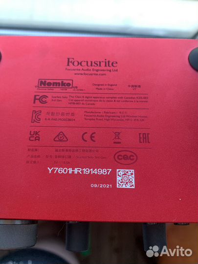 Звуковой аудиоинтерфейс focusrite scarletsolo