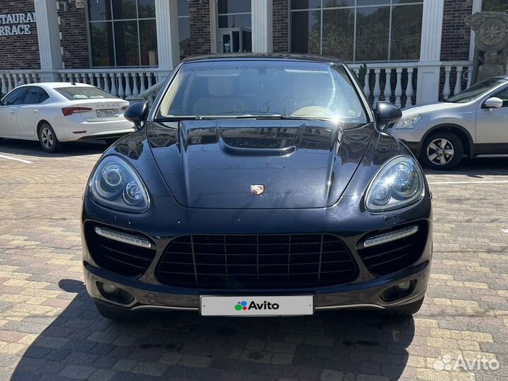 Porsche Cayenne, 2011