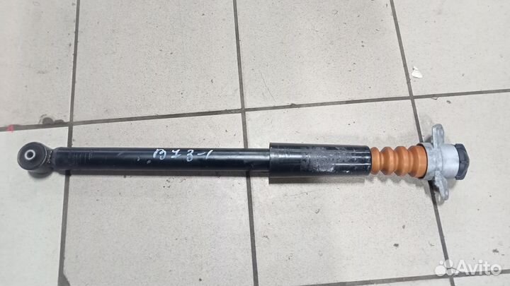 Задний амортизатор Volkswagen Polo.Оригинал.бу