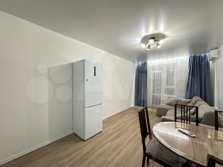 2-к. квартира, 56 м², 10/12 эт.