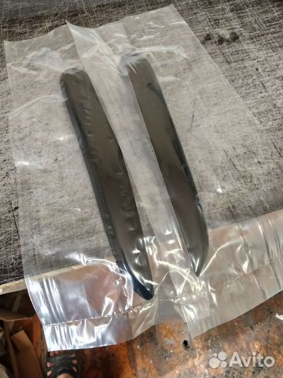 Реснички на фары Toyota Rav-4