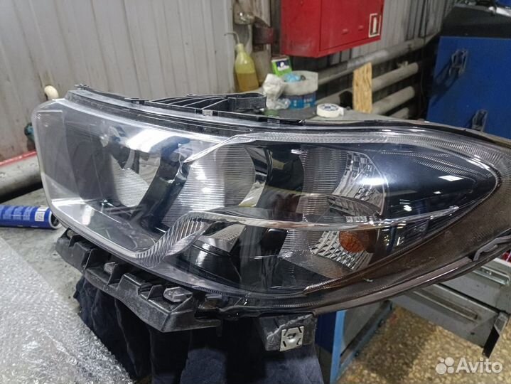 Фара левая niva travel