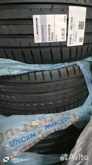 Michelin Pilot Sport 4 255/45 R18