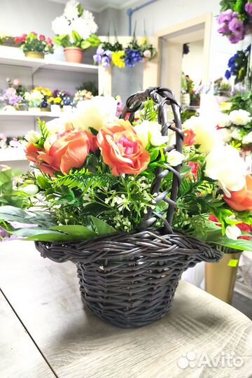 Композиции из искусственных цветов