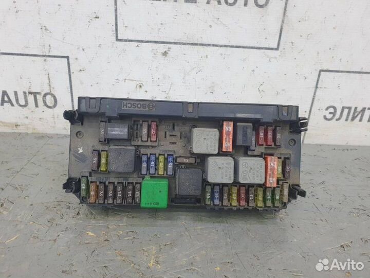 Блок предохранителей передний Mercedes E-Class