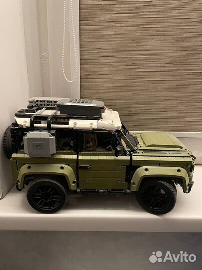 Конструктор lego Technic 42110 Land Rover Defender