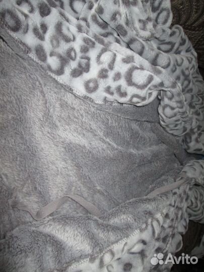 Халат р. 44(S) новый