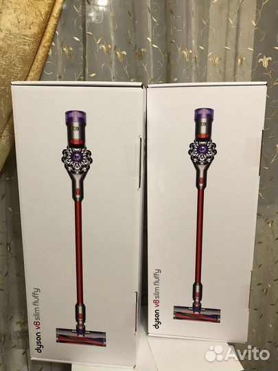 Пылесос Dyson v8. Новый