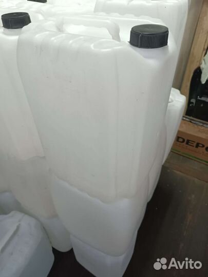 Канистры пластиковые бу 20 литров